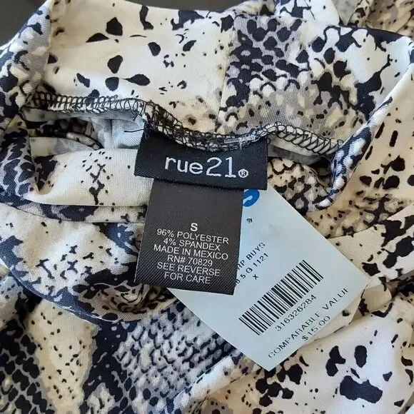 Rue21 Bodysuit Snakeskin print Sz S - Picture 4 of 6